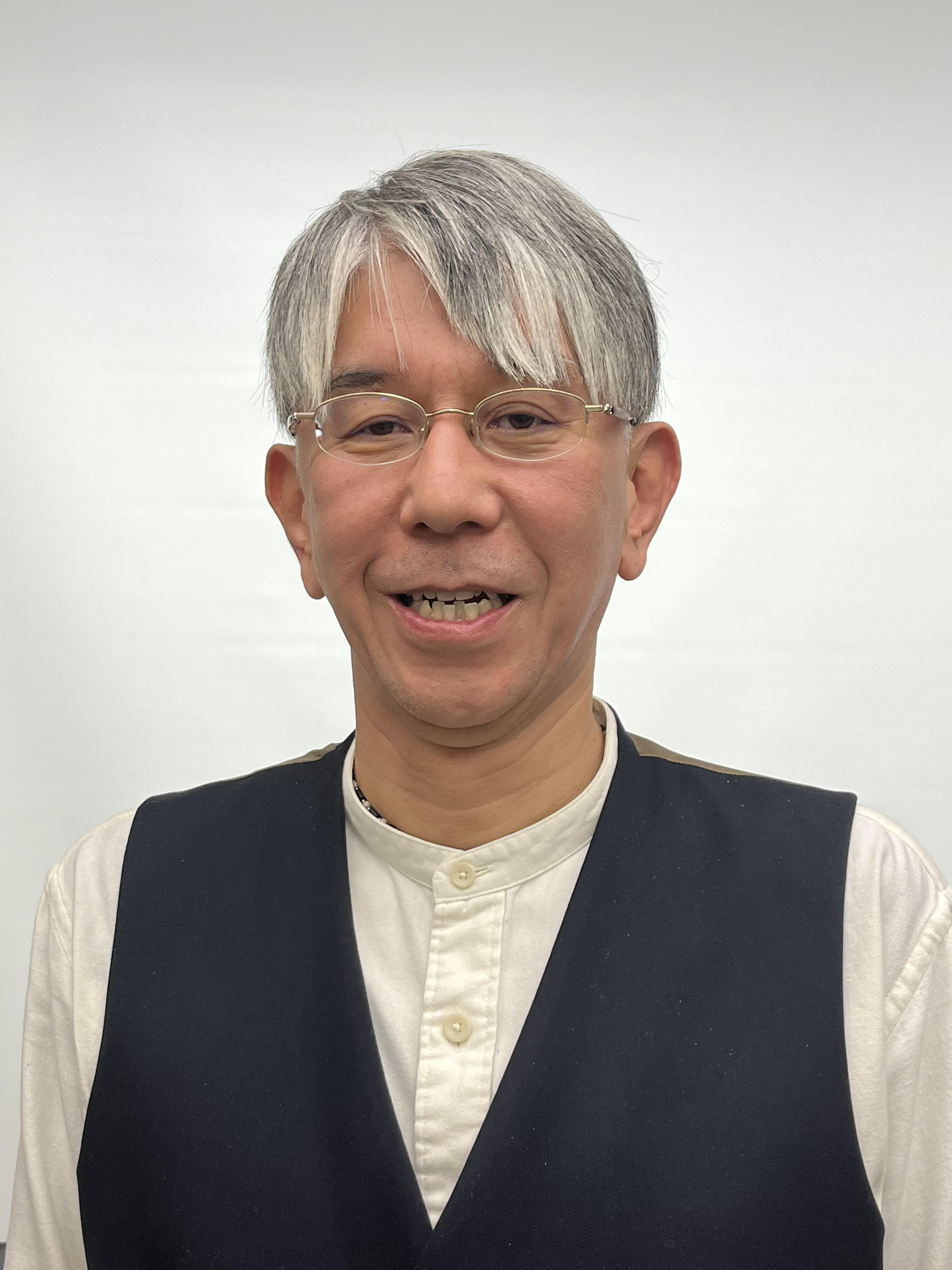 仕事は笑顔から、経験で未来を照らす